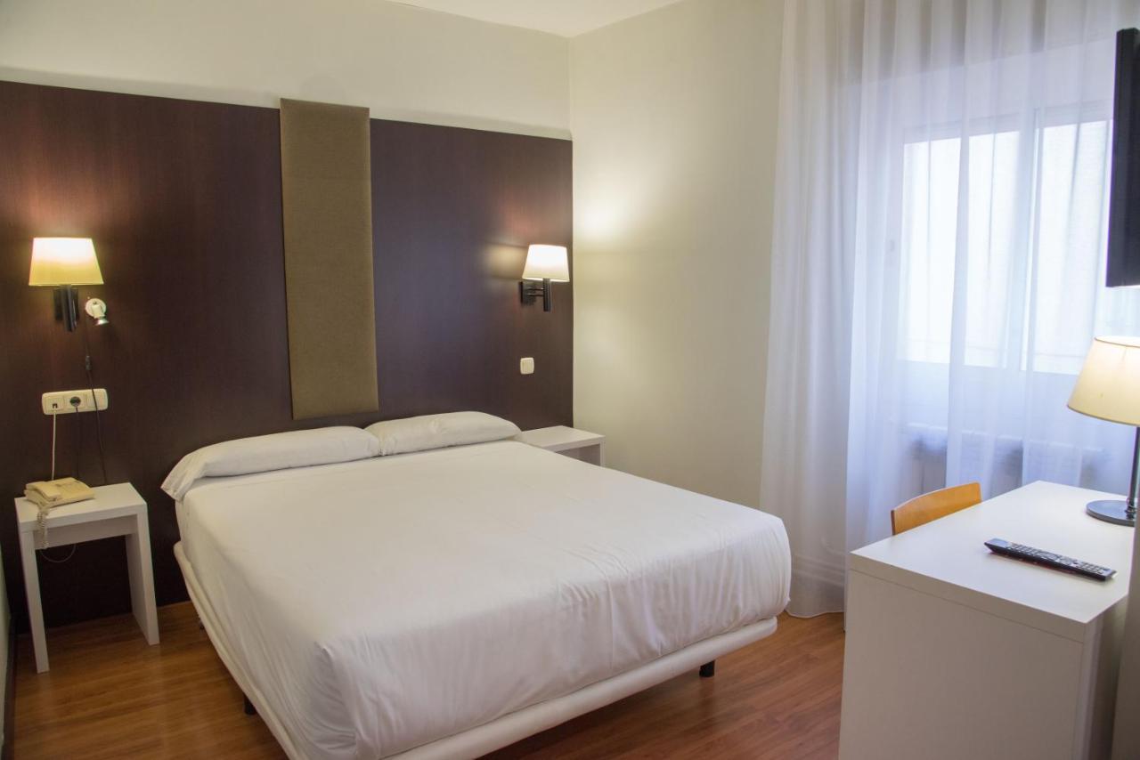 Hotel Delta Tudela Luaran gambar