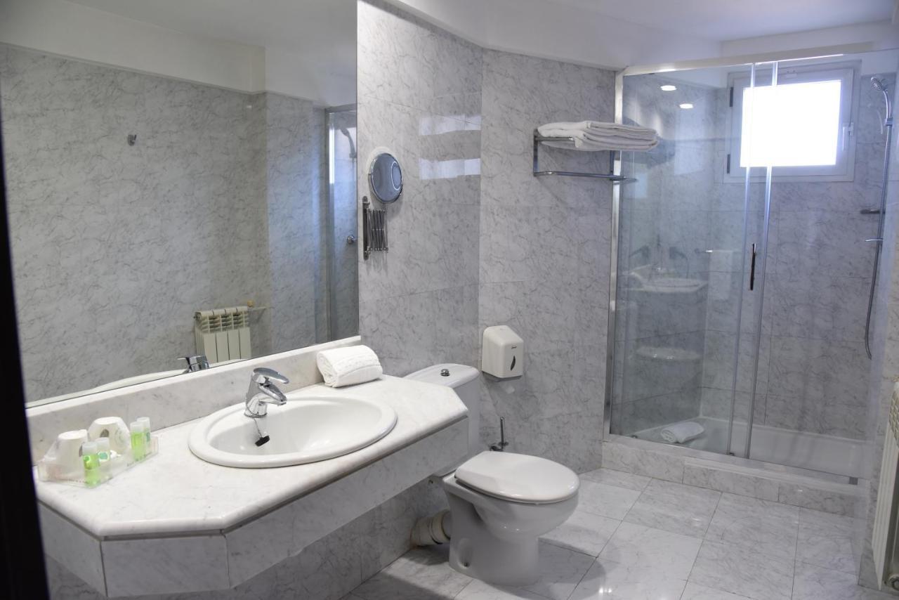 Hotel Delta Tudela Luaran gambar